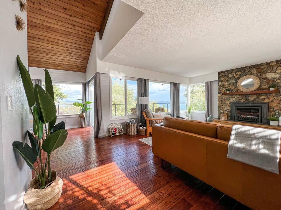 Sunrise Escape - Close To The Beach! Виктория Екстериор снимка